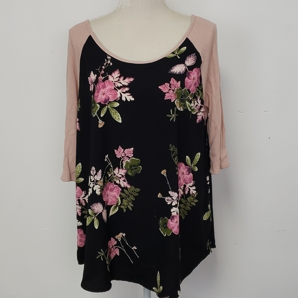 Downeast Trapeze Top Scoop Neck 3/4 Sleeve Black & Pink Floral EUC